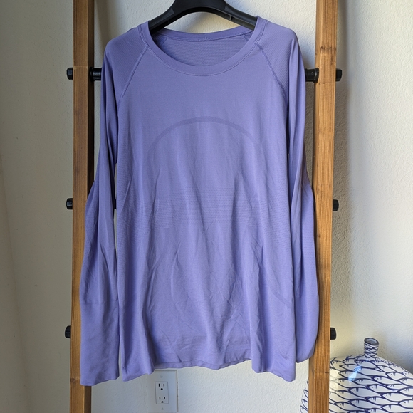 Lululemon athletica Women's Swiftly Tech Lavender Long Sleeve 2.0 Tee - Size 10 - Picture 1 of 3